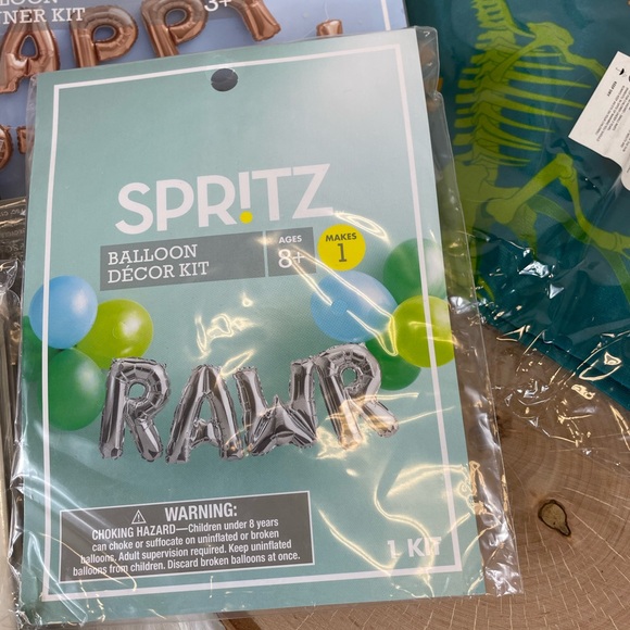 Dinosaur Birthday Party Favors Decorations - Picture 5 of 9